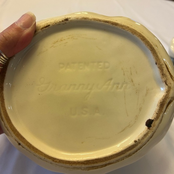 Vintage Granny Ann teapot USA - Picture 5 of 5